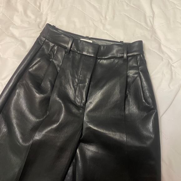 Wilfred Aritzia effortless vegan leather pants - Picture 4 of 5